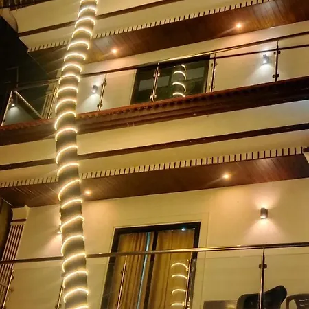 Aarav Home Stay